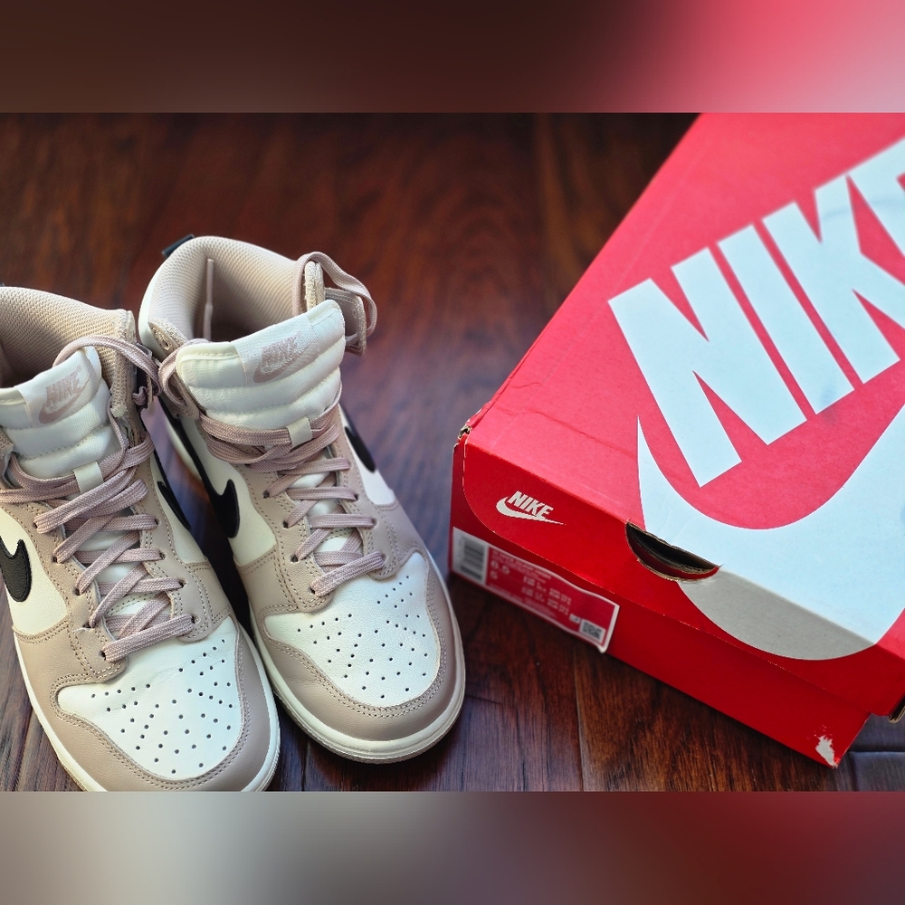 Womens Nike High Tops 6.5